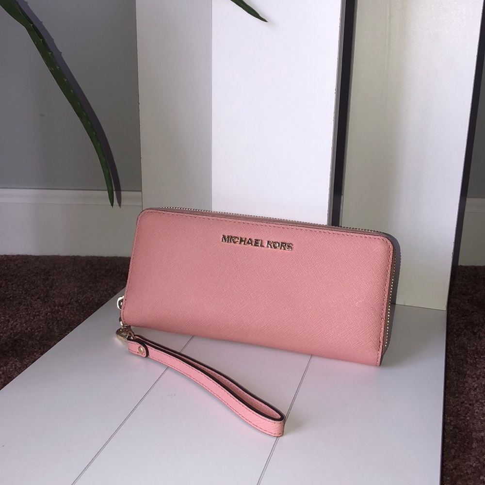 Michael Kors Wristlet